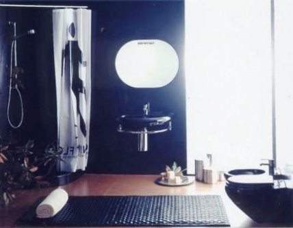 balck bathroom