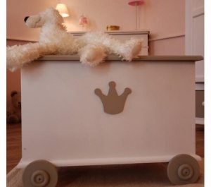 simple toy box