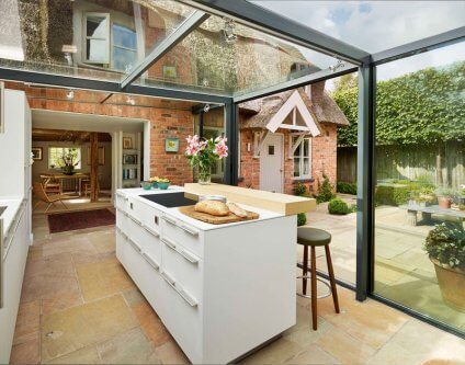 glass box outdoor kitchen 2017