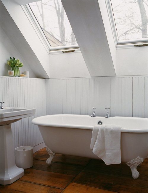 Simple farmhouse bathroom