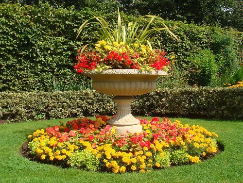 cool and good flower bed ideas 