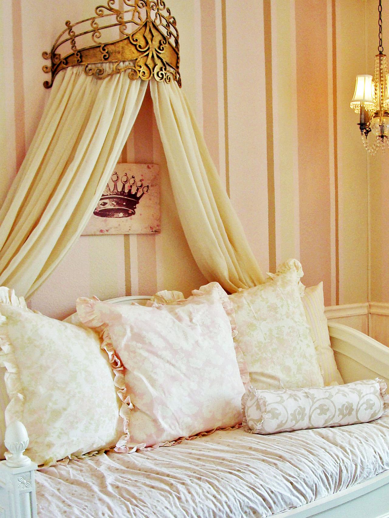 photos-hgtv_fairytale-bedroom_bedroom-interior-designs-gallery-design-blogs-home-decor-top-magazines-room-online-dream-pictures-for-the-teen