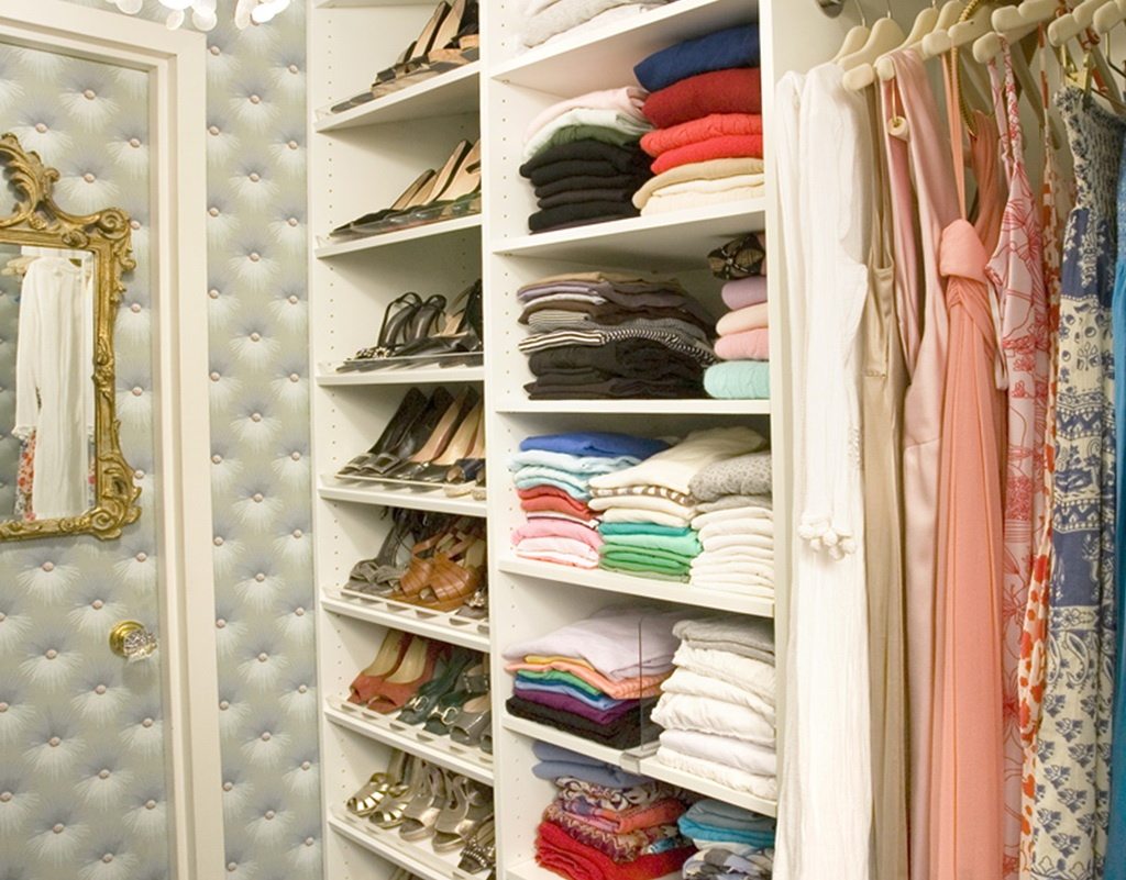 nice small walk in closet ideas