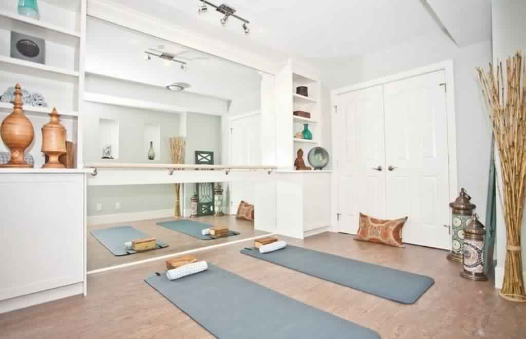 Meditation Room Decorating in white color