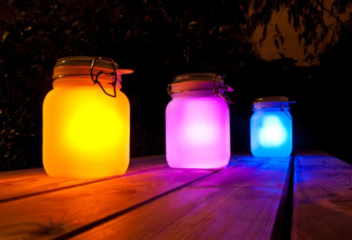 Outdoor solar lighting ideas with mason jars