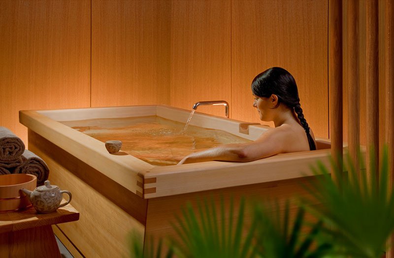 Smallest Bathtub Size - Japanese style