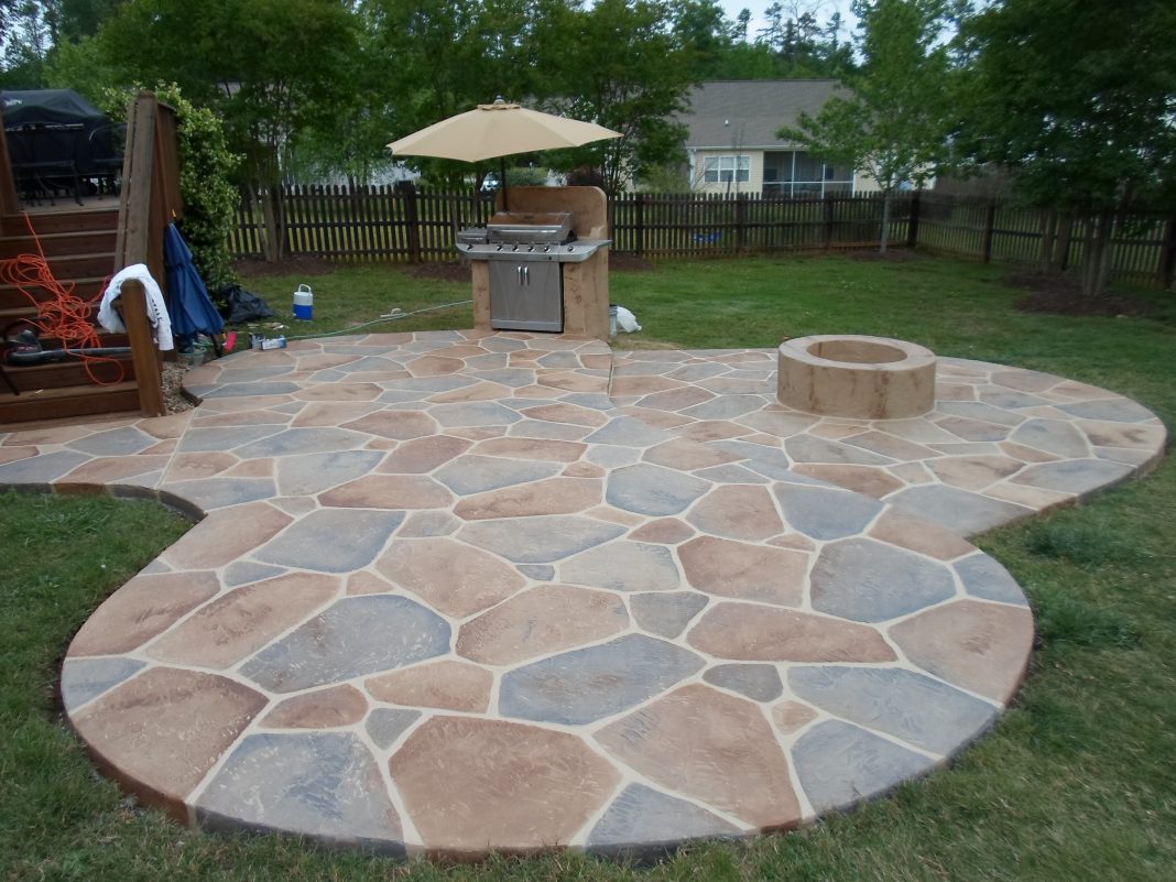 20 Exclusive Stone Patio Designs & Patterns Guide | Decor Or Design